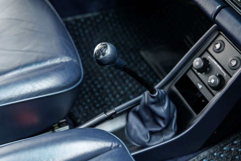 Porsche 911 Carrera 3.2 (KAT)