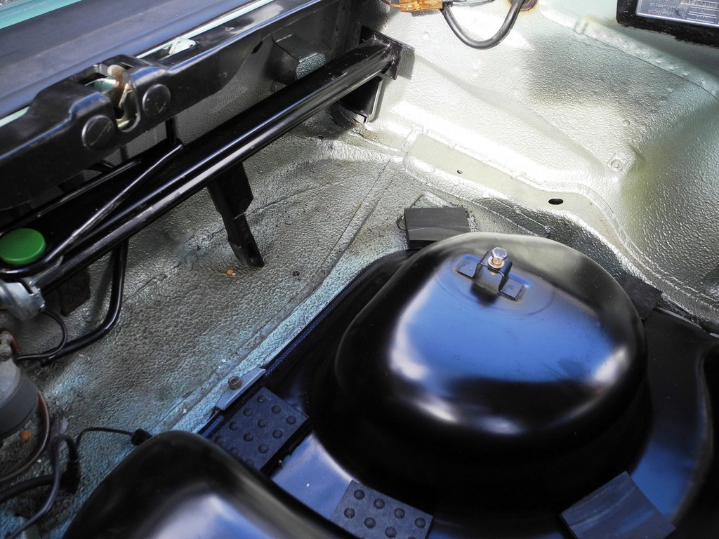 Porsche 911 Carrera (US)