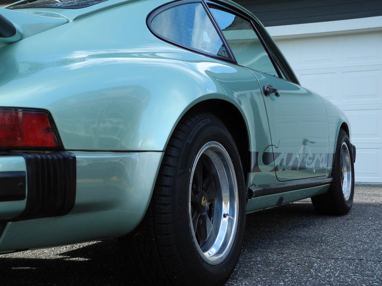Porsche 911 Carrera (US)