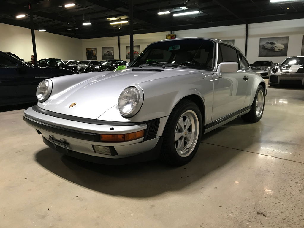 Porsche 911 Carrera 3.2