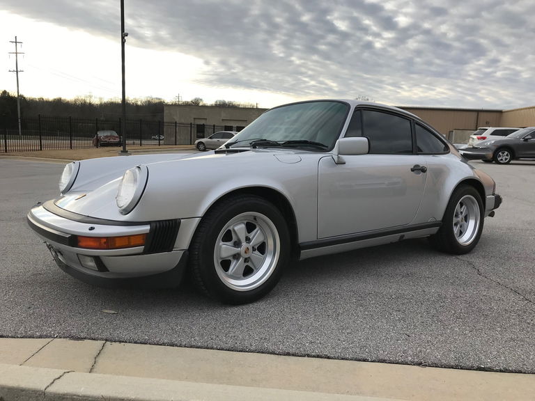 Porsche 911 Carrera 3.2