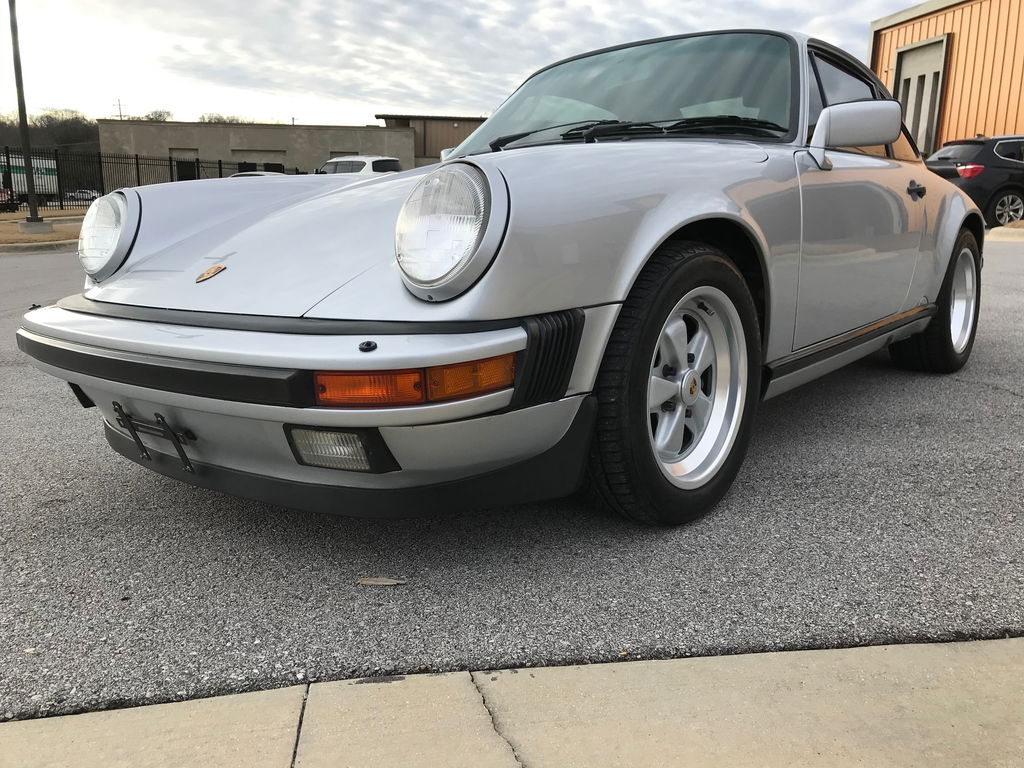 Porsche 911 Carrera 3.2
