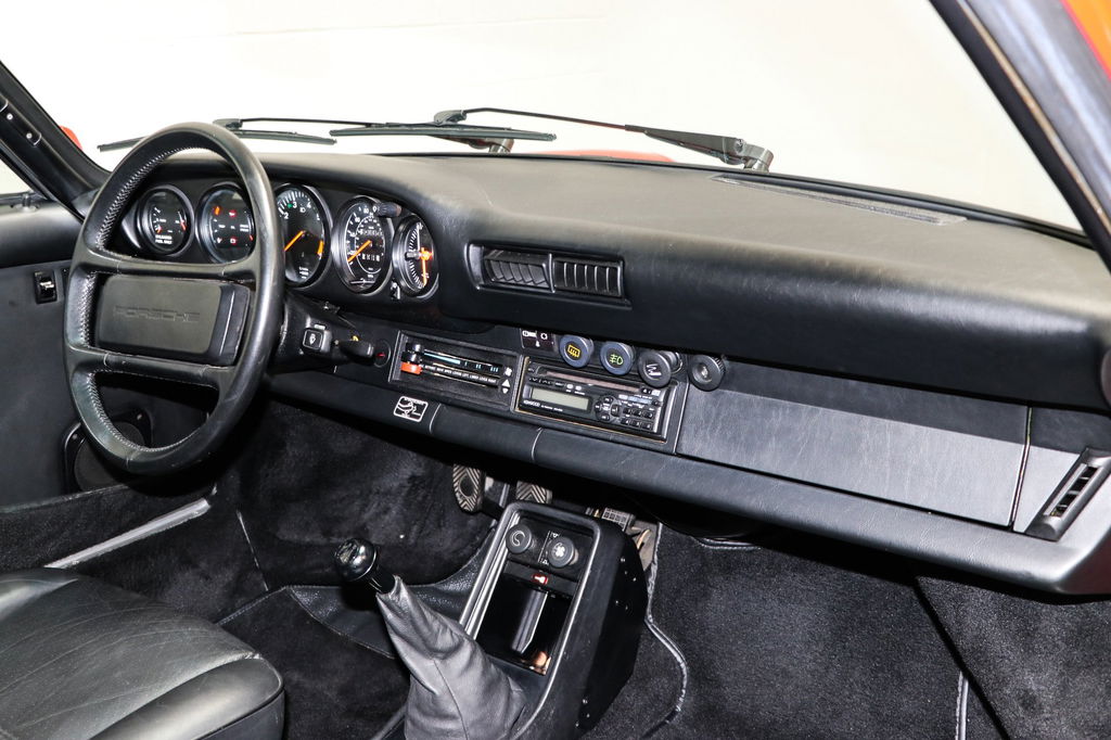 Porsche 911 Carrera 3.2