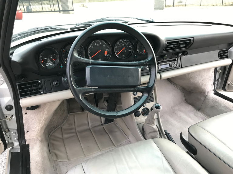Porsche 911 Carrera 3.2