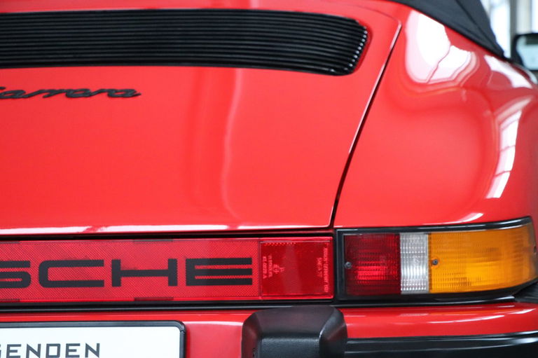 Porsche 911 Carrera 3.2