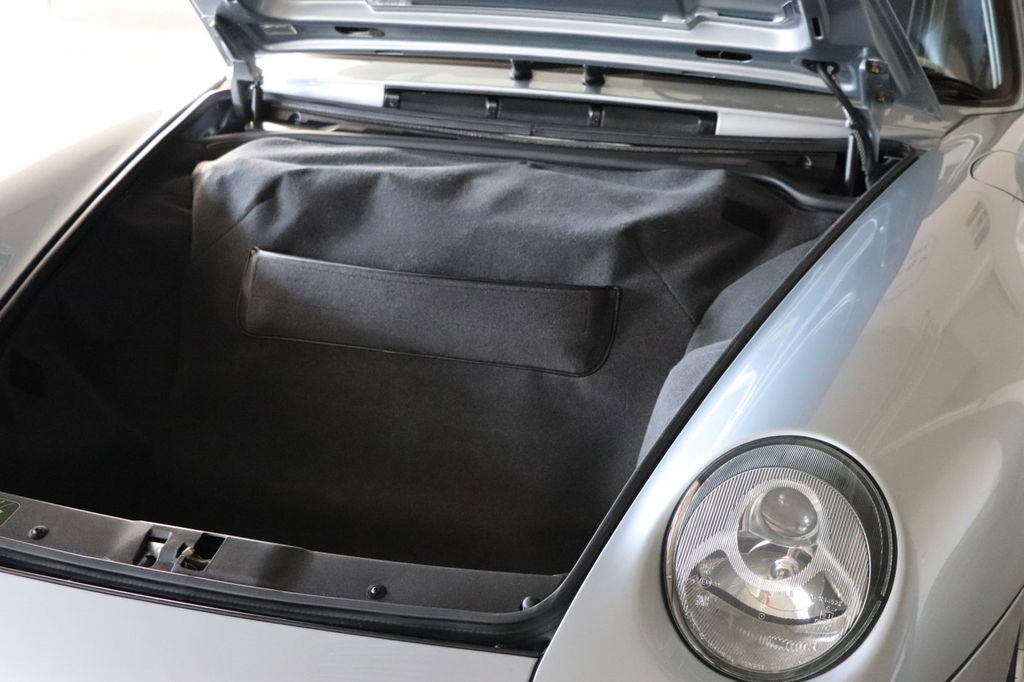 Porsche 993 Carrera 4