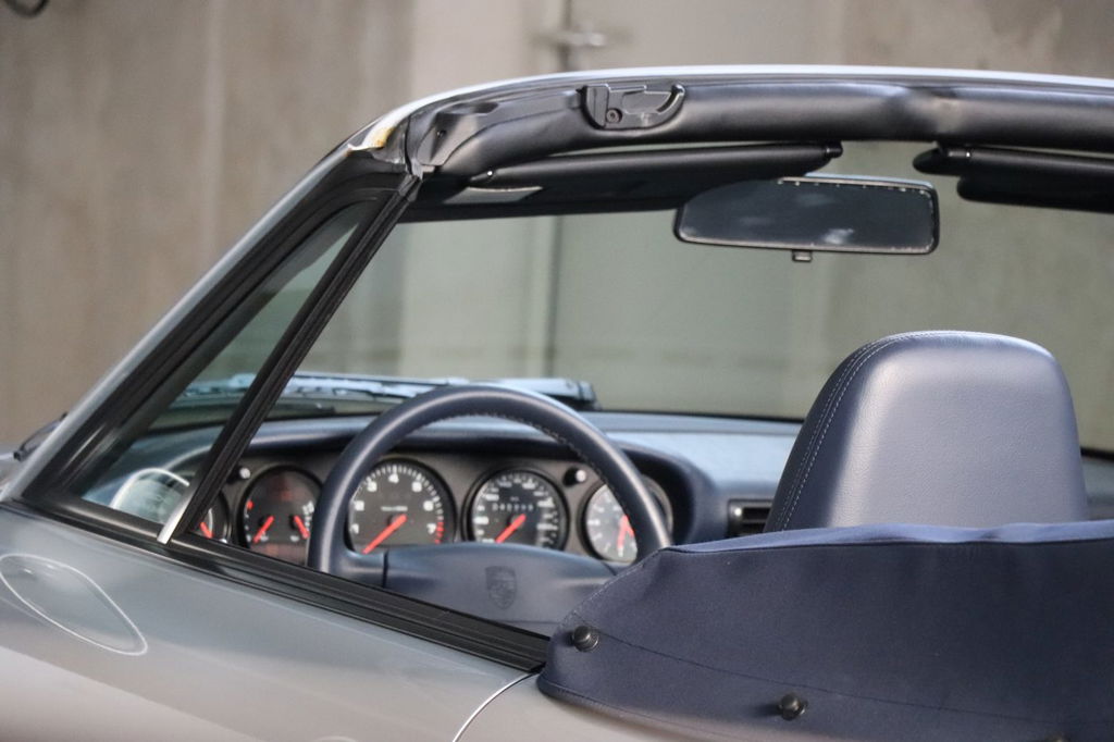 Porsche 993 Carrera 4