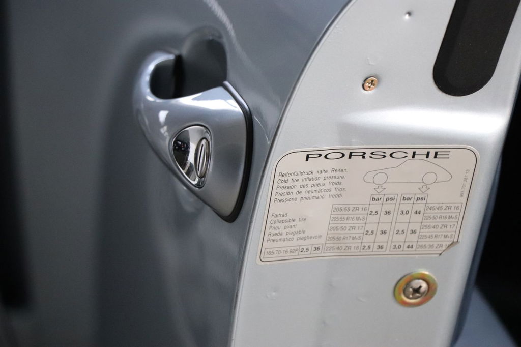 Porsche 993 Carrera 4