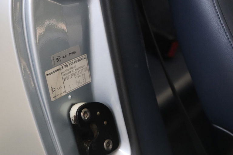 Porsche 993 Carrera 4