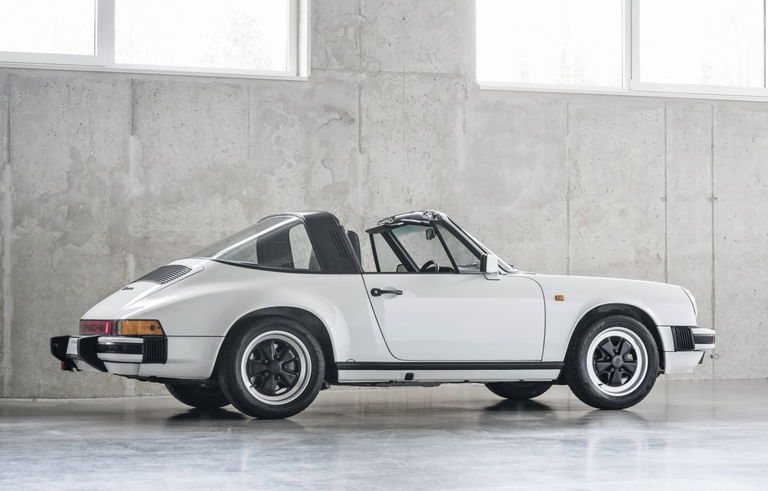 Porsche 911 Carrera 3.2