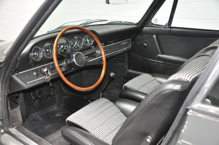 Porsche 911 S (F-Modell)