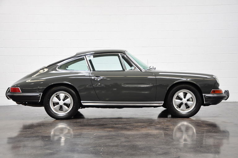 Porsche 911 S (F-Modell)