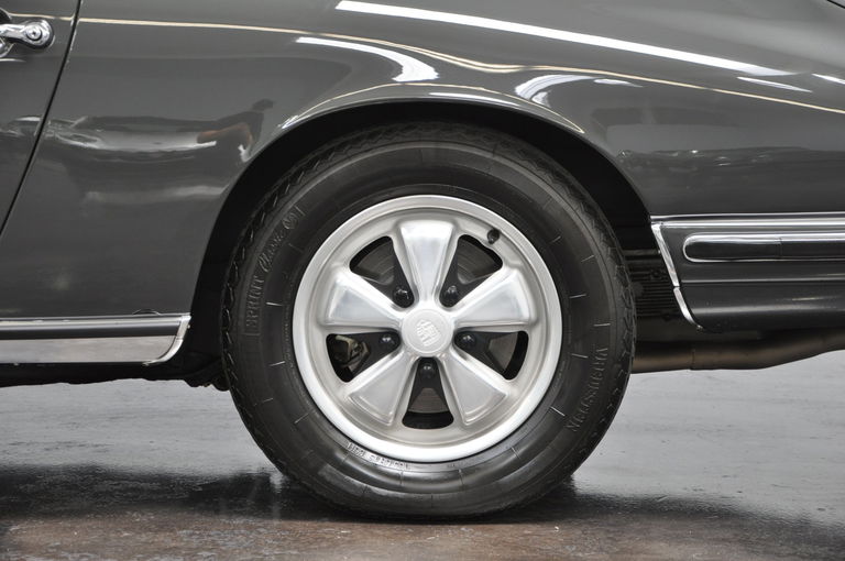 Porsche 911 S (F-Modell)