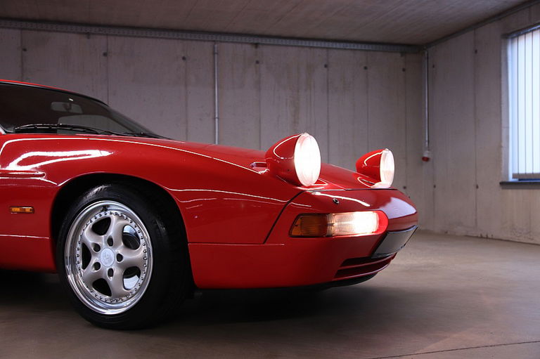 Porsche 928 GT