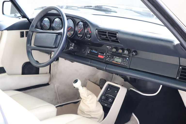 Porsche 911 Turbo 3.3