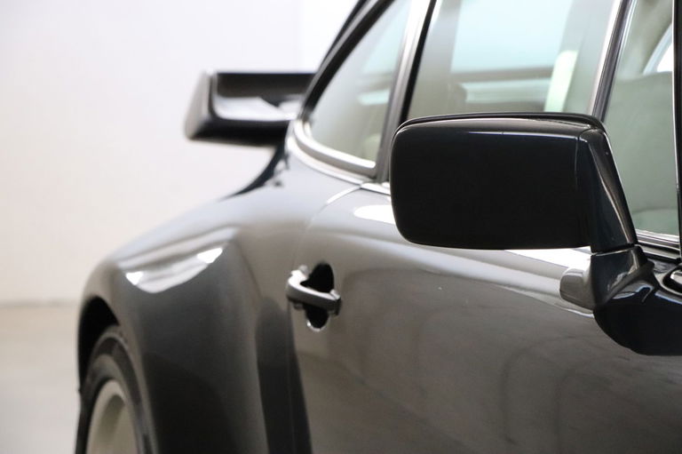 Porsche 911 Turbo 3.3