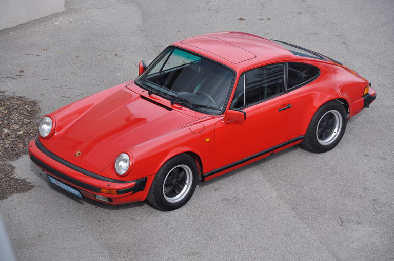 Porsche 911 Carrera 3.2