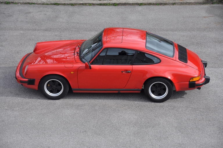 Porsche 911 Carrera 3.2