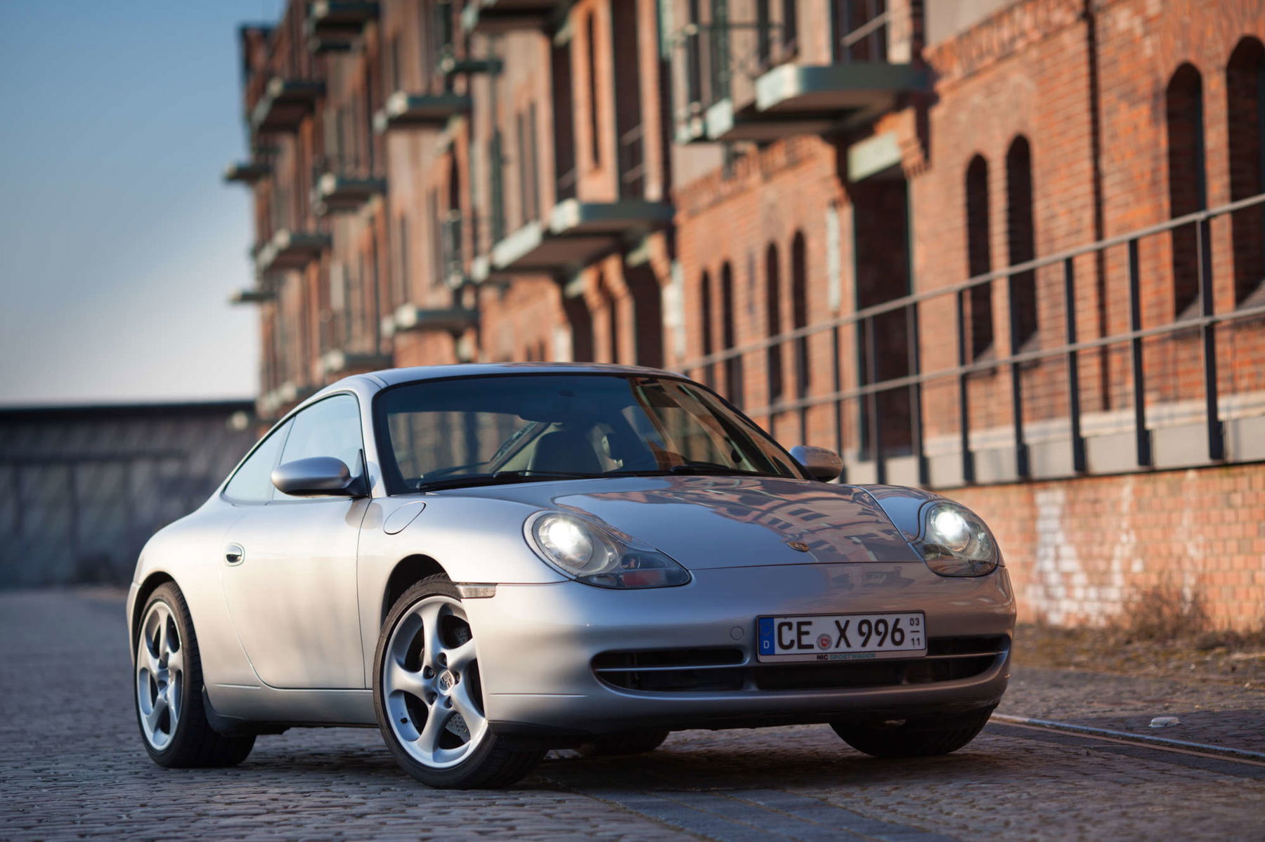 Porsche 996 front view