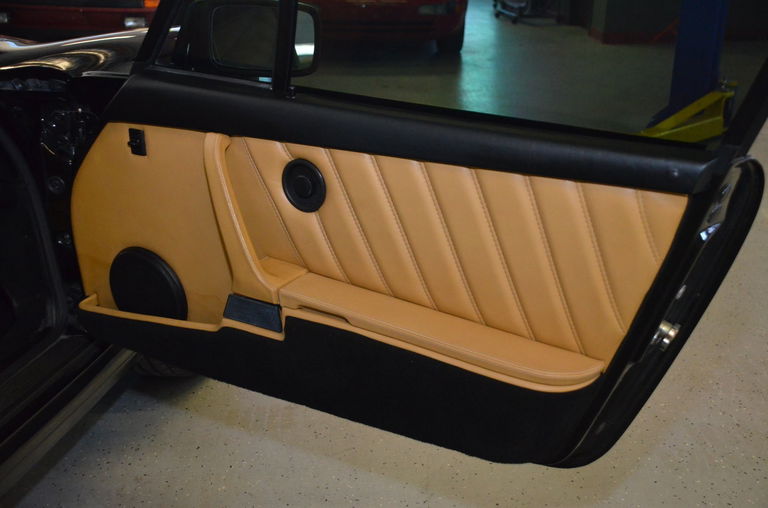 Porsche 911 Carrera 3.2 (US)