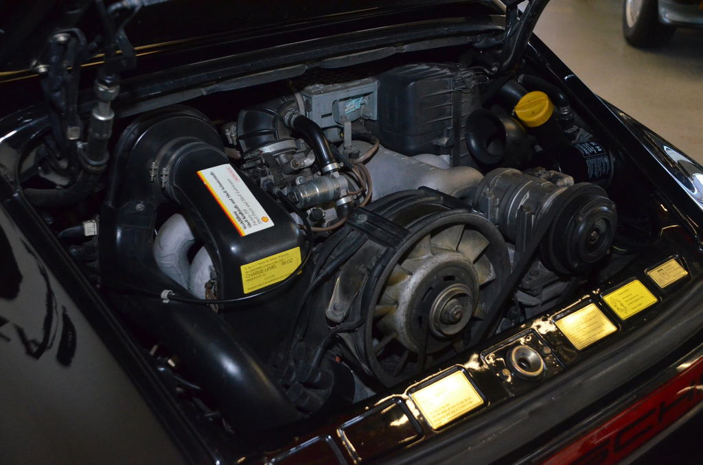 Porsche 911 Carrera 3.2 (US)