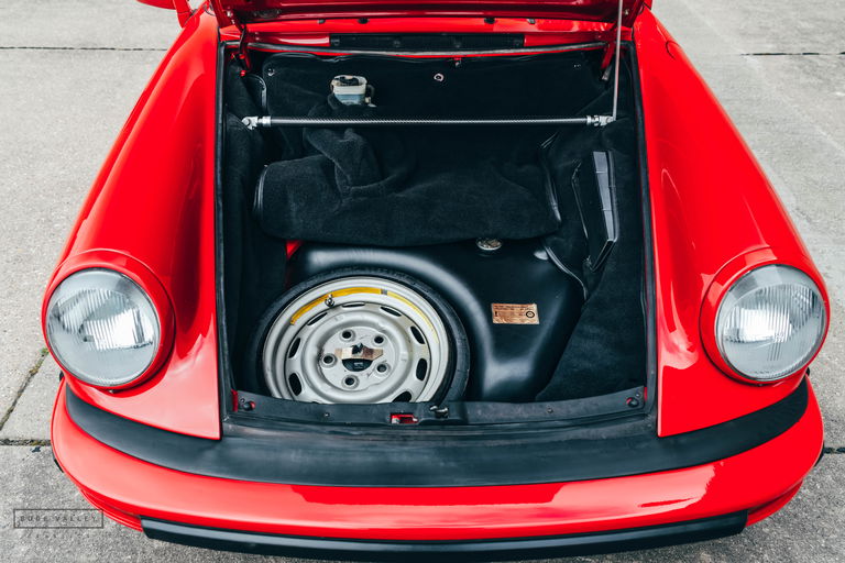 Porsche 911 Carrera 3.2