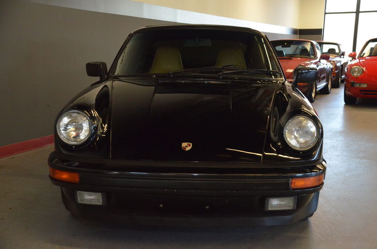 Porsche 911 Carrera 3.2 (US)