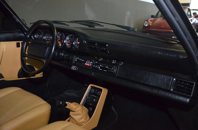 Porsche 911 Carrera 3.2 (US)