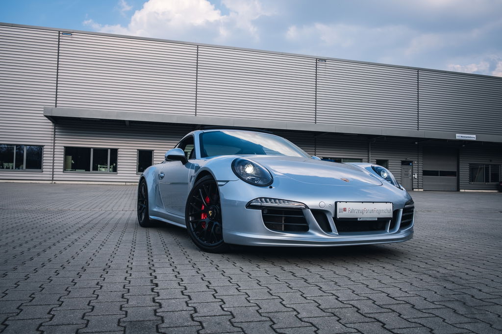 Porsche 991 Carrera GTS