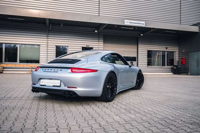 Porsche 991 Carrera GTS