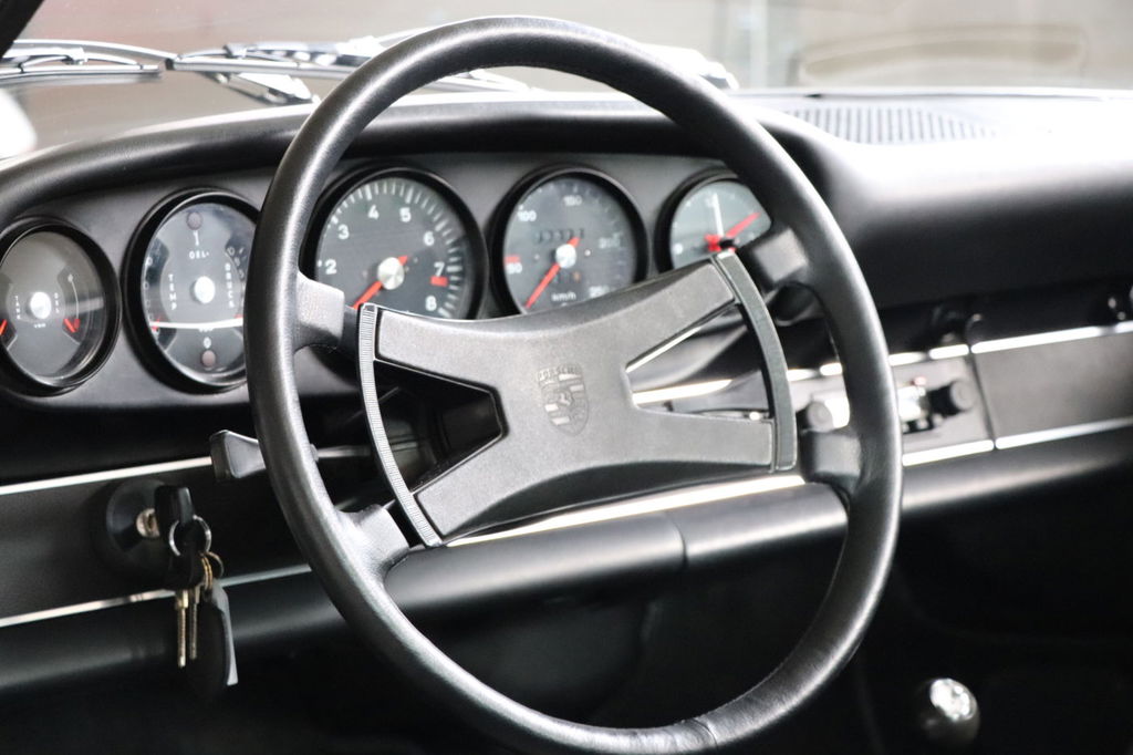 Porsche 911 S (F-Modell)