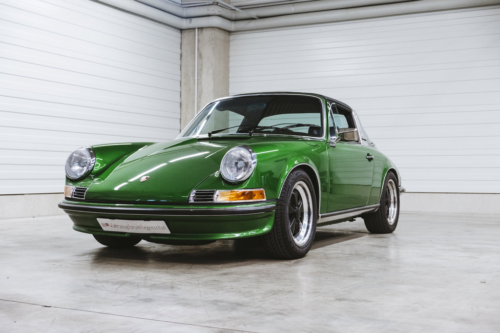 Porsche 911 S Green
