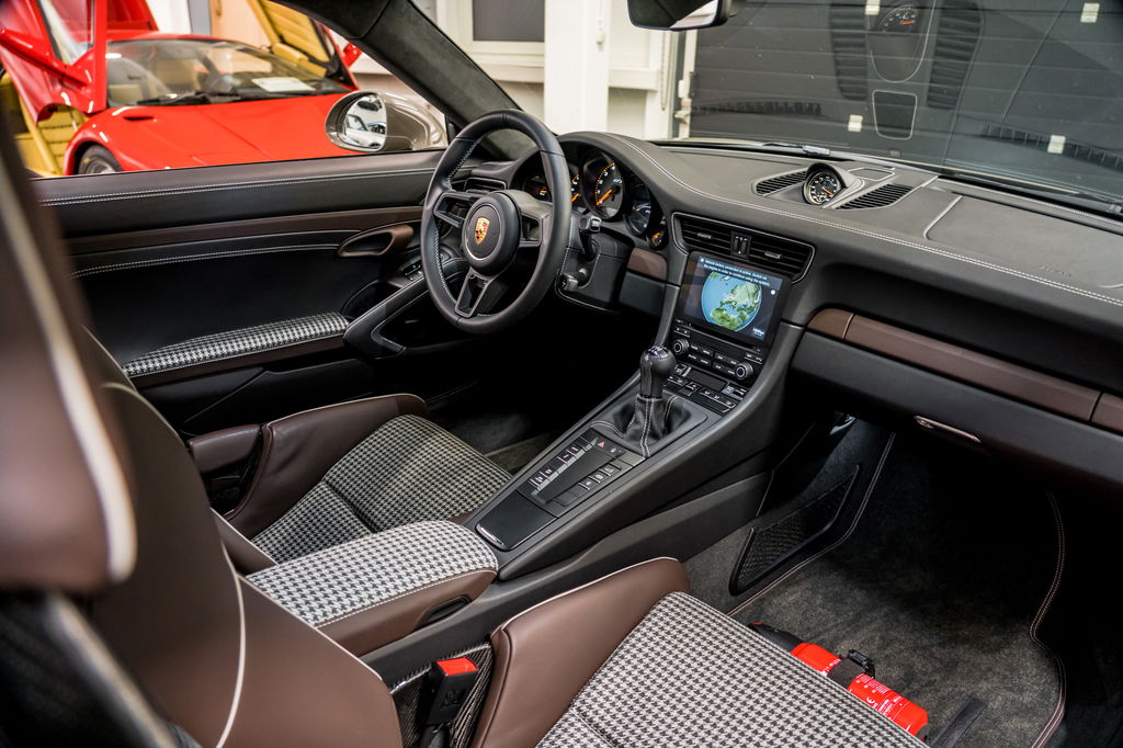 Porsche 991 GT3 Touring