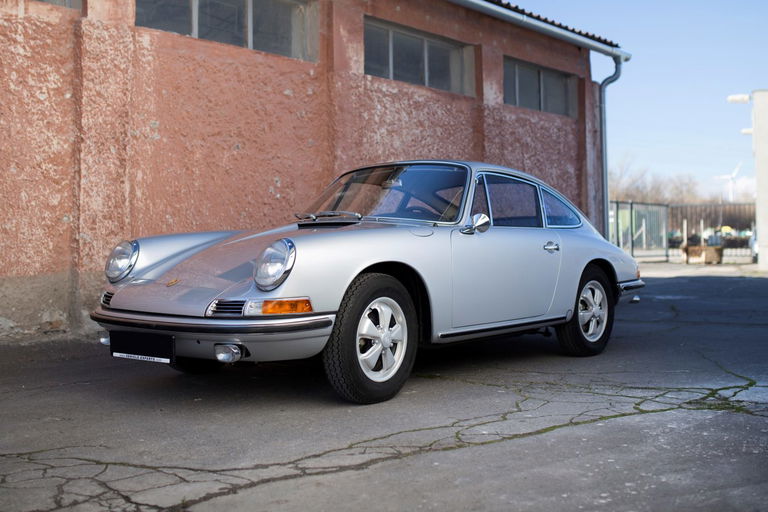 Porsche 911 Backdate