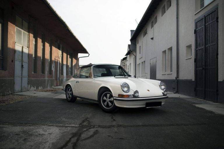 Porsche 911 Backdate
