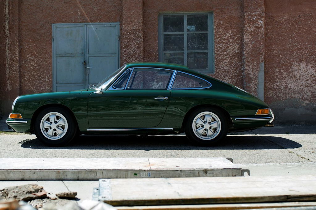 Porsche 911 Backdate