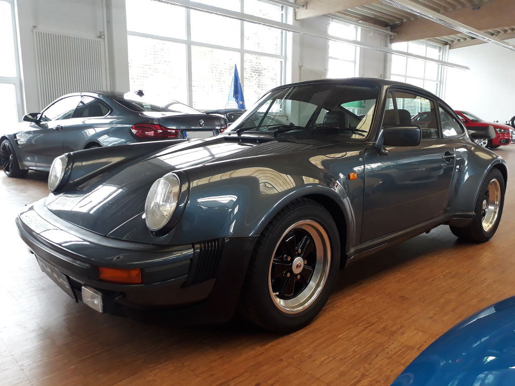 Porsche 911 Turbo 3.3