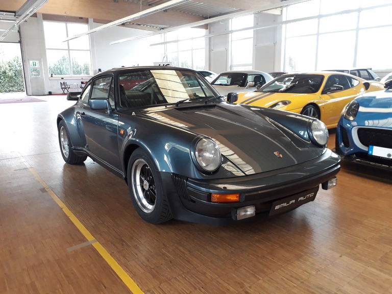Porsche 911 Turbo 3.3