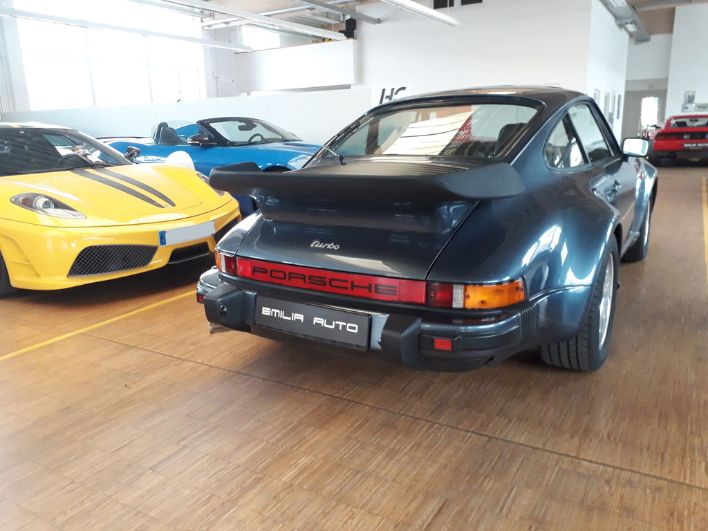 Porsche 911 Turbo 3.3