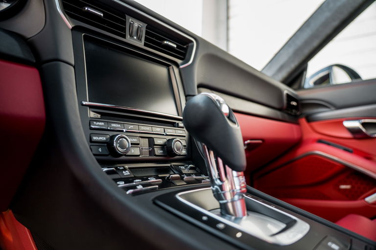 Porsche 991 Carrera GTS