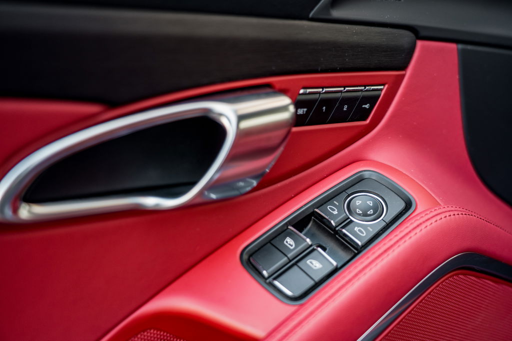 Porsche 991 Carrera GTS