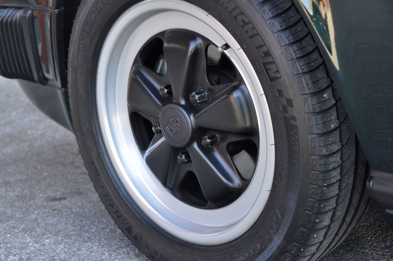 Porsche 911 Carrera 3.2 Speedster