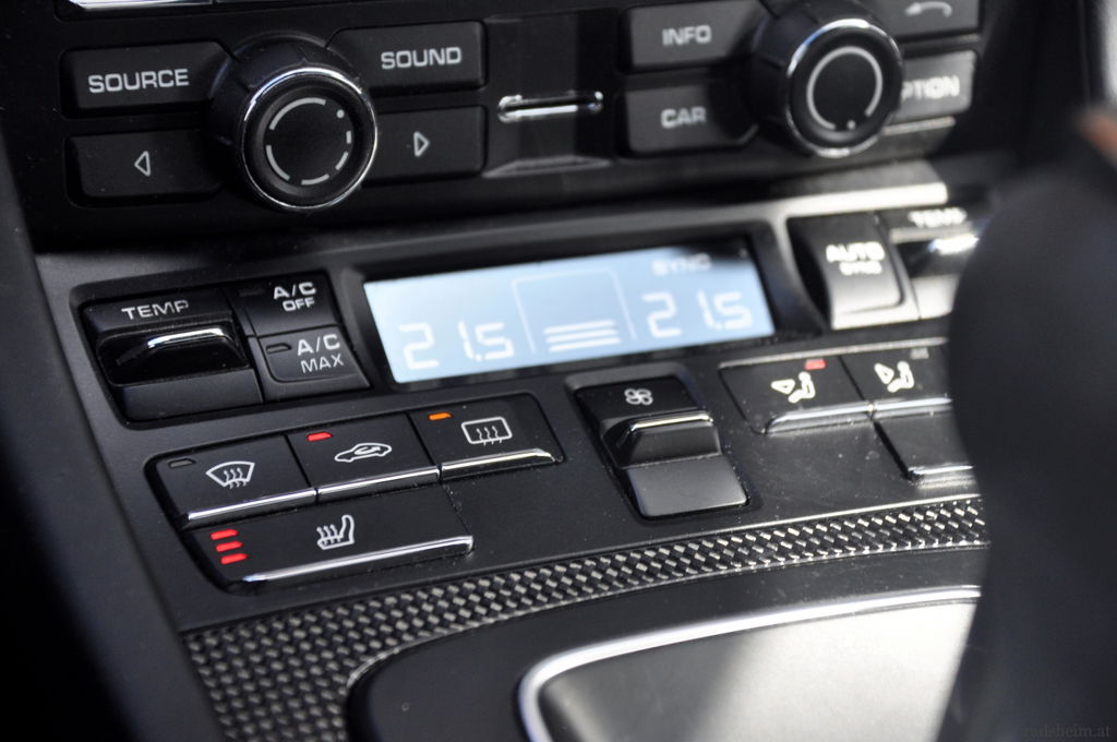 Porsche 991 Carrera 4 GTS