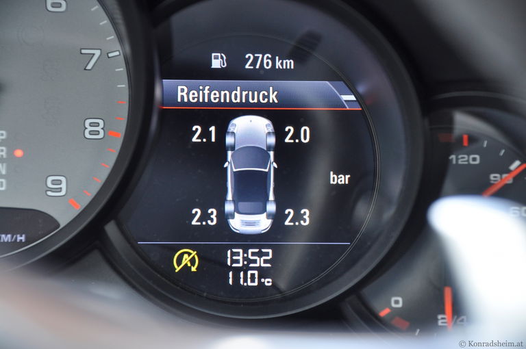 Porsche 991 Carrera 4 GTS