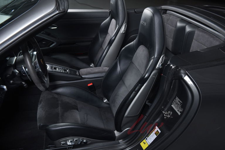 Porsche 991 Carrera 4 GTS