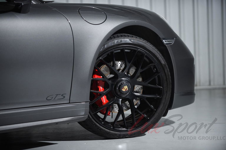 Porsche 991 Carrera 4 GTS