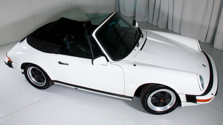 Porsche 911 Carrera 3.2 (US)