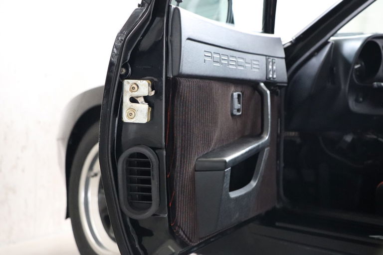 Porsche 924 Carrera GT