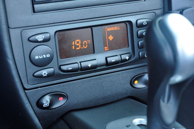 Porsche 996 Carrera 4