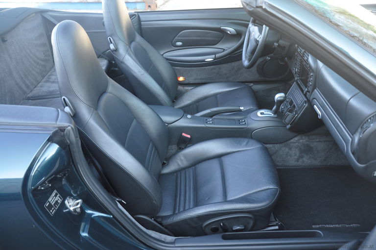 Porsche 996 Carrera 4